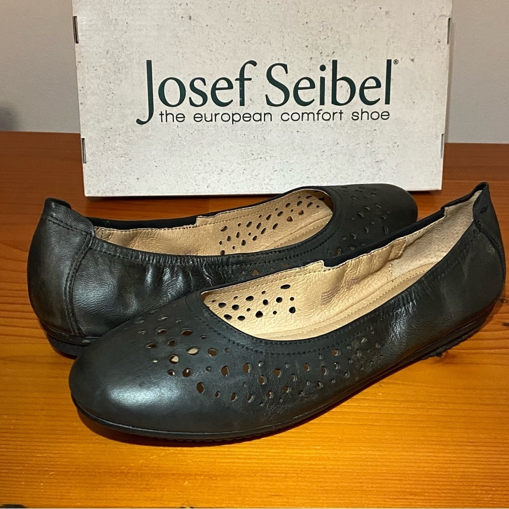 Josef Seibel Pippa 29 black leather perforated ballet flats in nesty oil burnish
